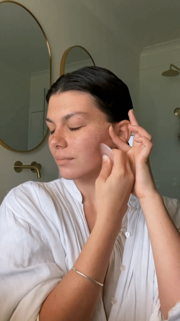 Face-Flow-Graston-Kullanım-4-Yanak-uygulanış